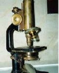 Museu de Ciências Farmacêuticas Paulo Queiroz Marques - Microscopio